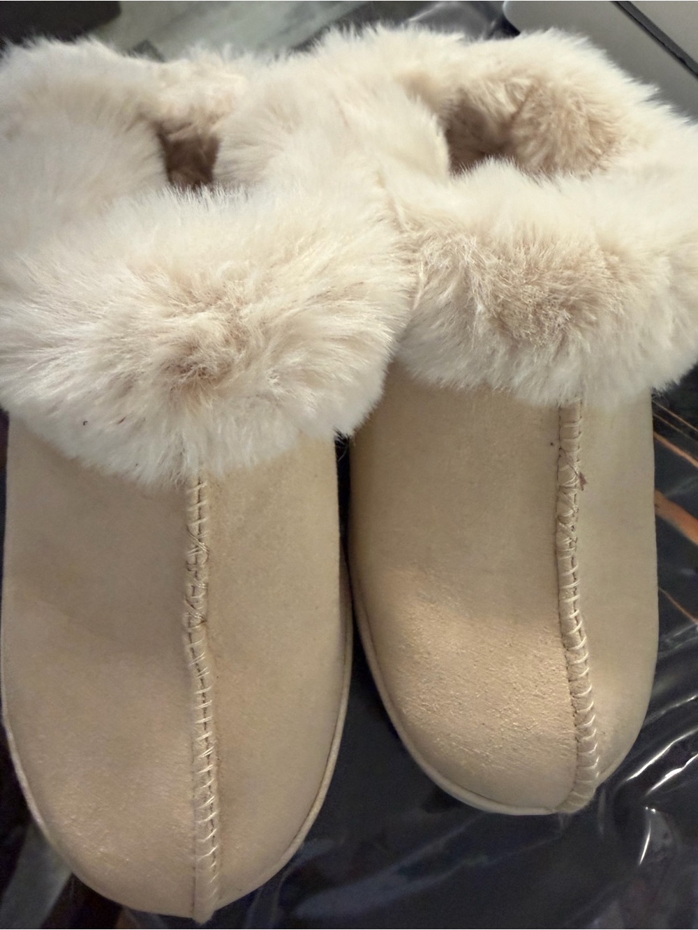 Women's Plush Faux-Fur Lined Slipper - Cream